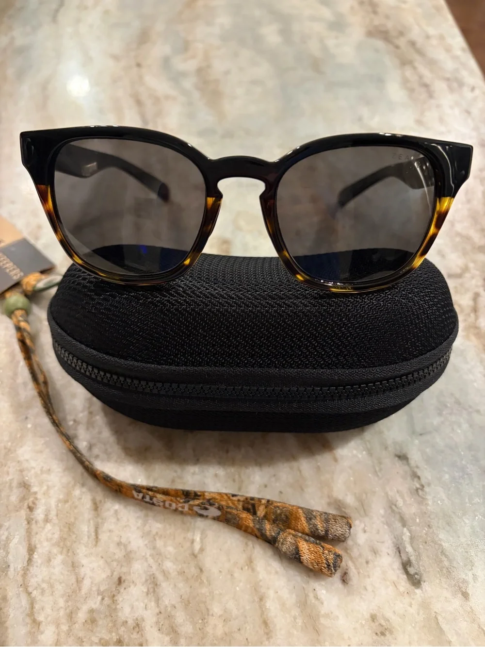 Zeal Tortoiseshell/BlackSunglasses, mod. Windsor, with Case and retainer